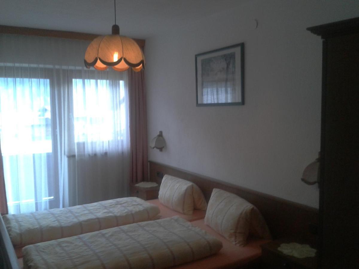 Gaestehaus Riml Längenfeld Kamer foto